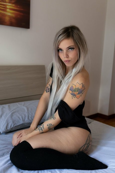 spicyrollersg naked star galleries