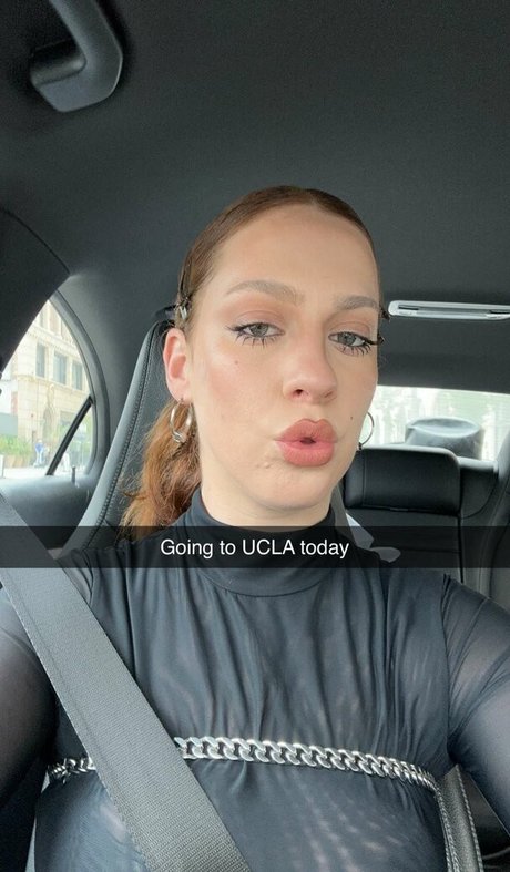 Tati Bruening high quality actress pictures