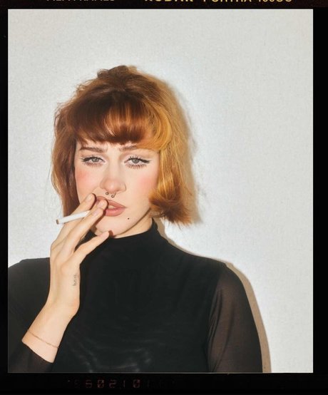 Tati Bruening exclusive model img