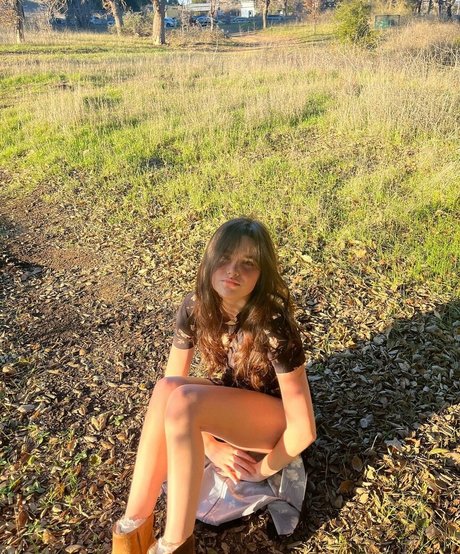 Jules LeBlanc free star archive