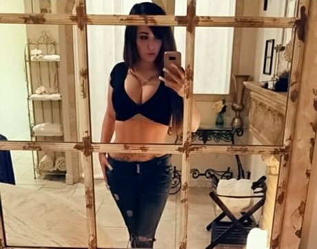 lizzie lust model pretty photo