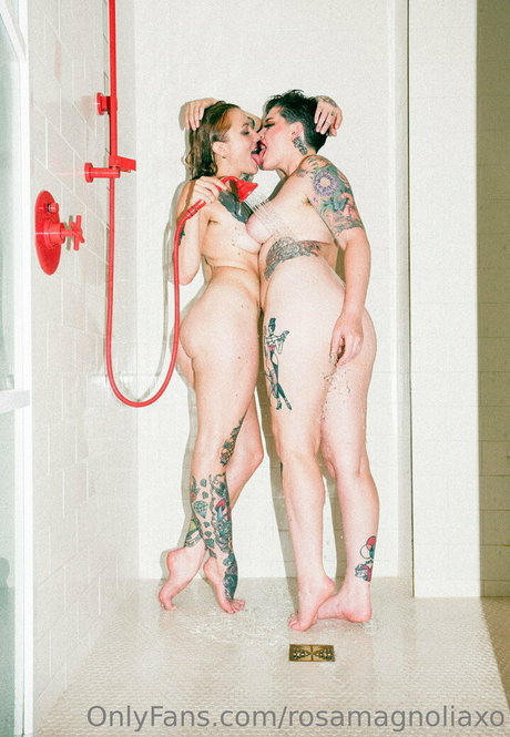 rosamagnoliaxo porn model archive