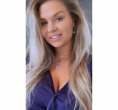 Joyce Straten top star img