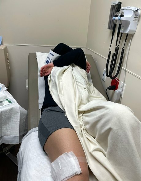 goddessguzman star naked photo