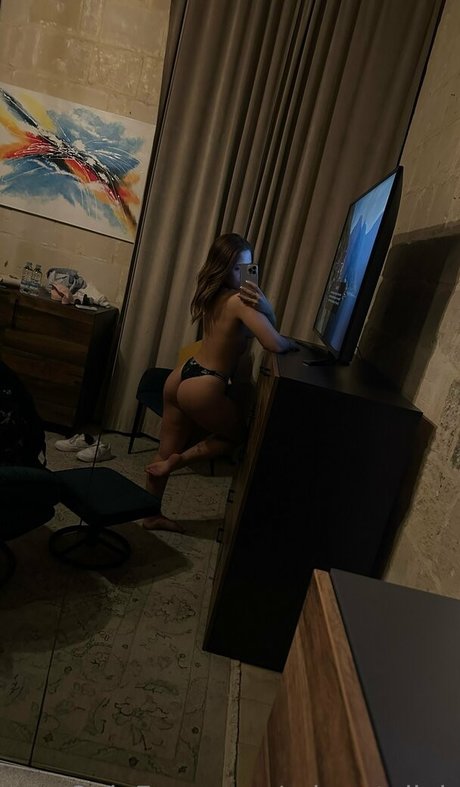 mianataliah star beautiful img