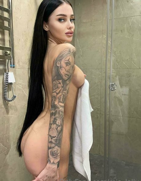 mia lolly top star pics