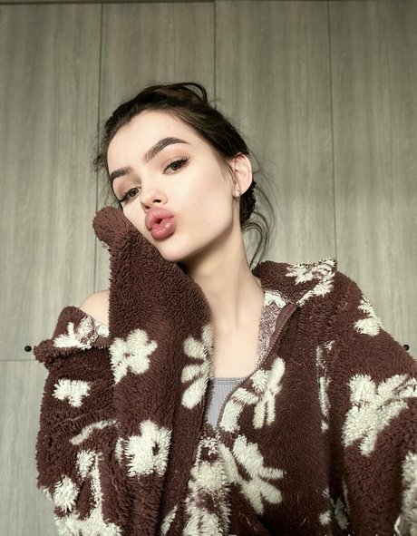 mia lolly star nudes pic