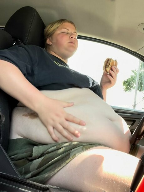 cutiecowsarah art actress pics