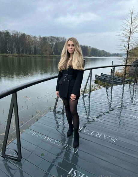 little more art actress archive