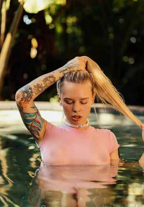 olimooooo high quality model images