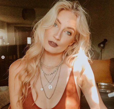 BasicWitGirl pornographic actress galleries