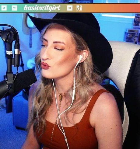 BasicWitGirl art star pics