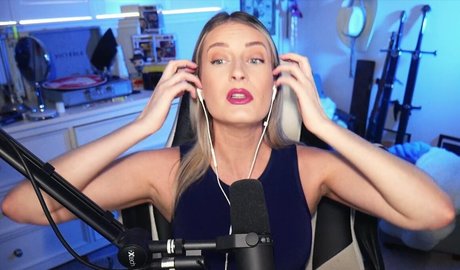 BasicWitGirl art pornstar pictures