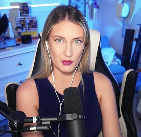 BasicWitGirl high quality actress images