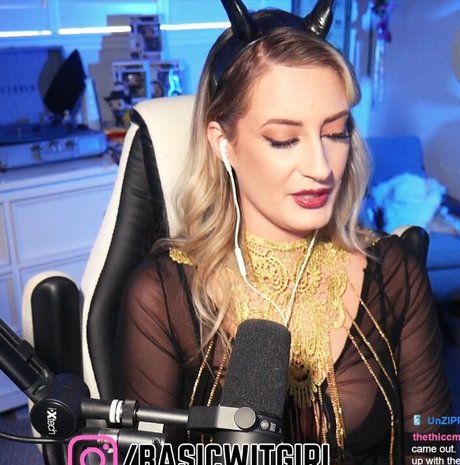 arab slut onlyfans hot sexy pics