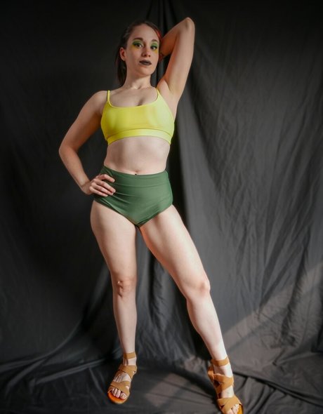 SunfyreTv model erotic photo