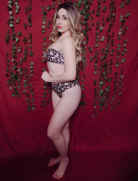 SunfyreTv hot actress picture