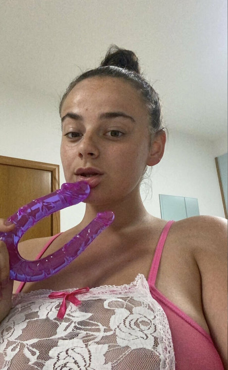 tiffanybabe02 star adult pics