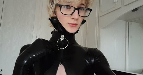 Felexiia pretty actress picture