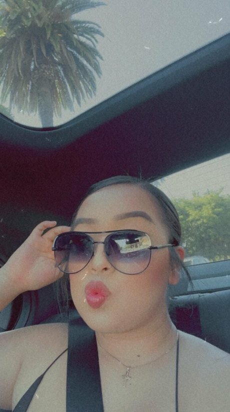 asianbbygirl18 erotic star picture