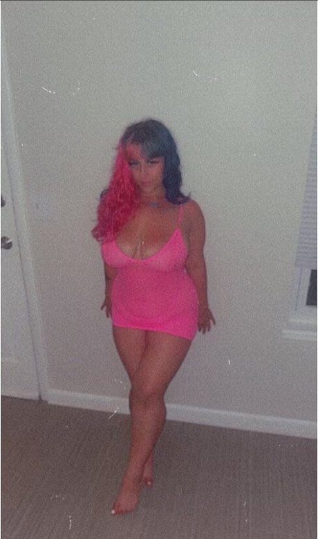 Harlee Queeni erotic pornstar photo