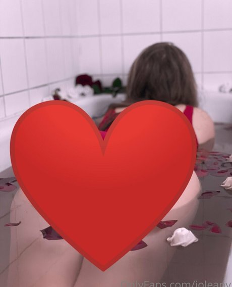 joleany model naked photos