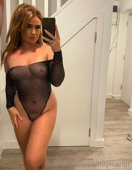 Emily Marlor pretty star pictures