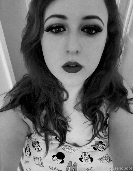 isendbobs art actress img