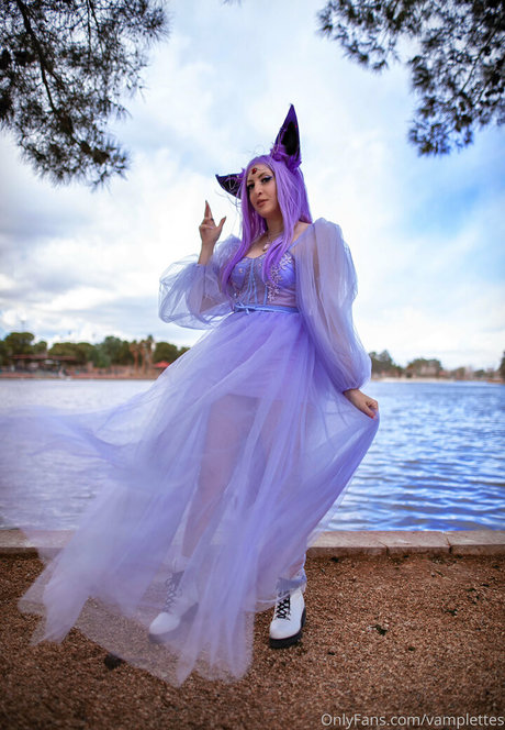 vamplettes hd model pic