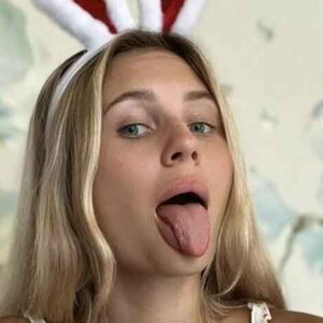 supersofi beautiful actress image