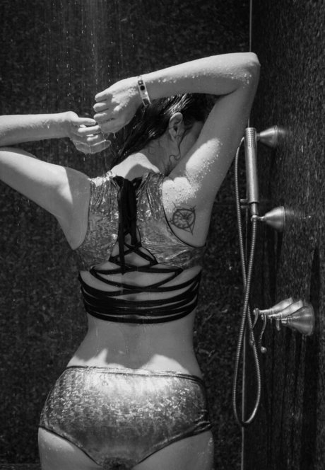 Angela Bermudez model beautiful galleries