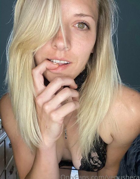 venushera erotic actress picture