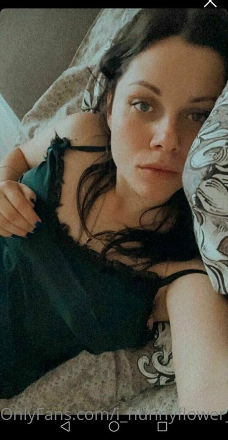 swee tstrawberry porn model photo