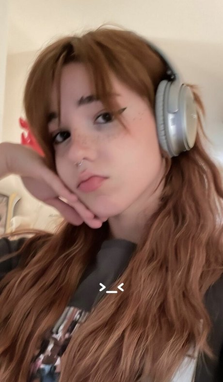 Arielle Maxine model sexy galleries