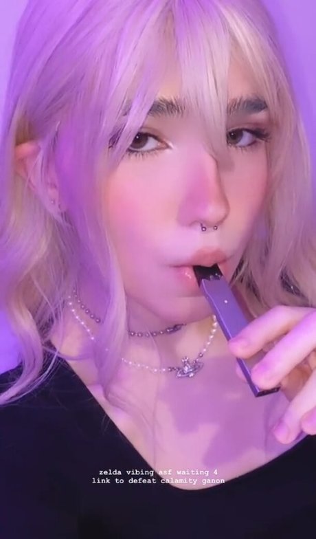 Arielle Maxine exclusive actress photo