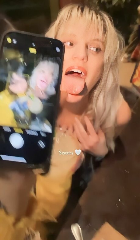 Georgia Magree naked model pictures