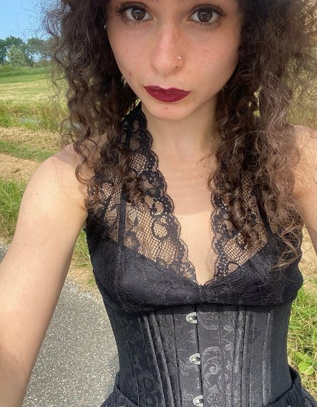 kittydawsonfree star perfect pictures