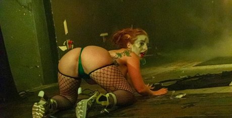 Rowanfox xxx model pictures