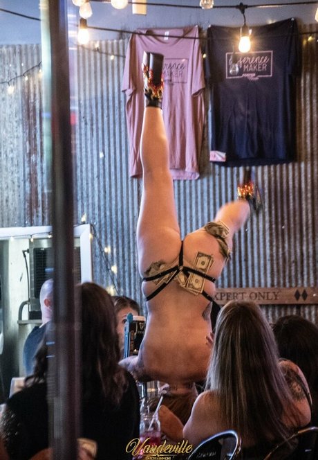 thick nude onlyfans hot naked pictures