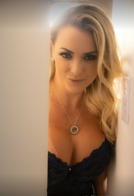 friends wife onlyfans hot sexy pics