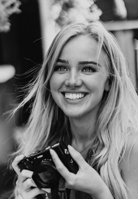 Eva Vlaardingerbroek adult star image