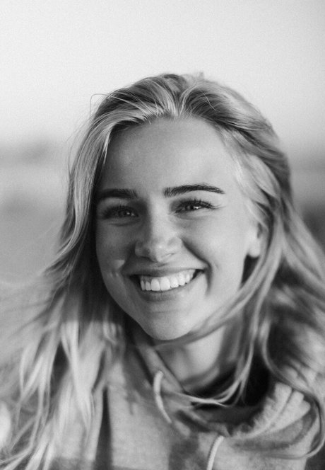 Eva Vlaardingerbroek free actress photos