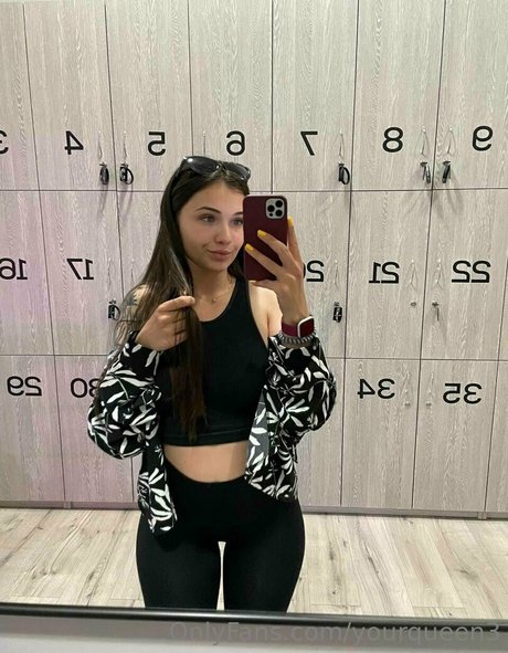 yourqueen3 star photo