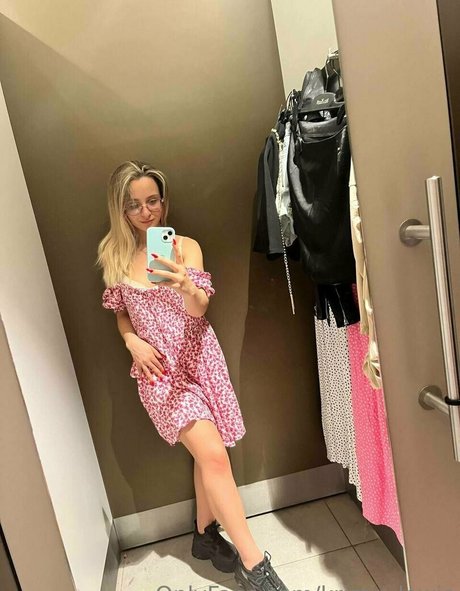 kristin lewis hd actress galleries