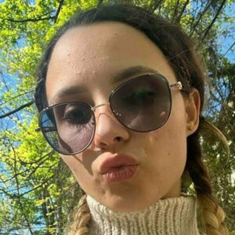 kristin lewis perfect actress pics