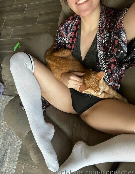 lilopeaches xxx pornstar pics