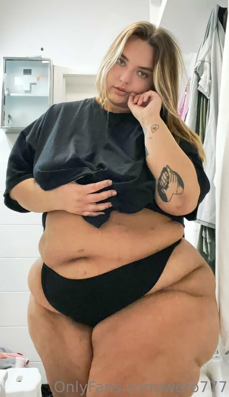 wero777 pornstar naked pic