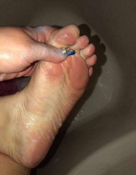 Xomaryjane16xx naked actress pic