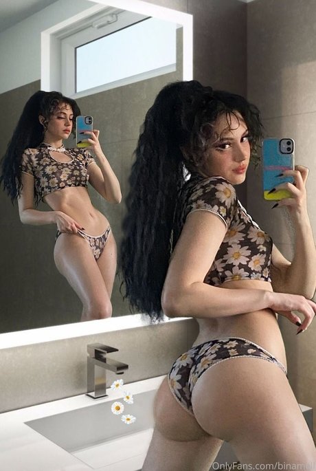 Mina Bell nice model galleries