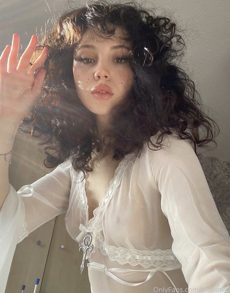 Mina Bell nice model pics